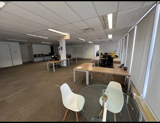 381M² OFFICE TO LET IN CLAREMONT